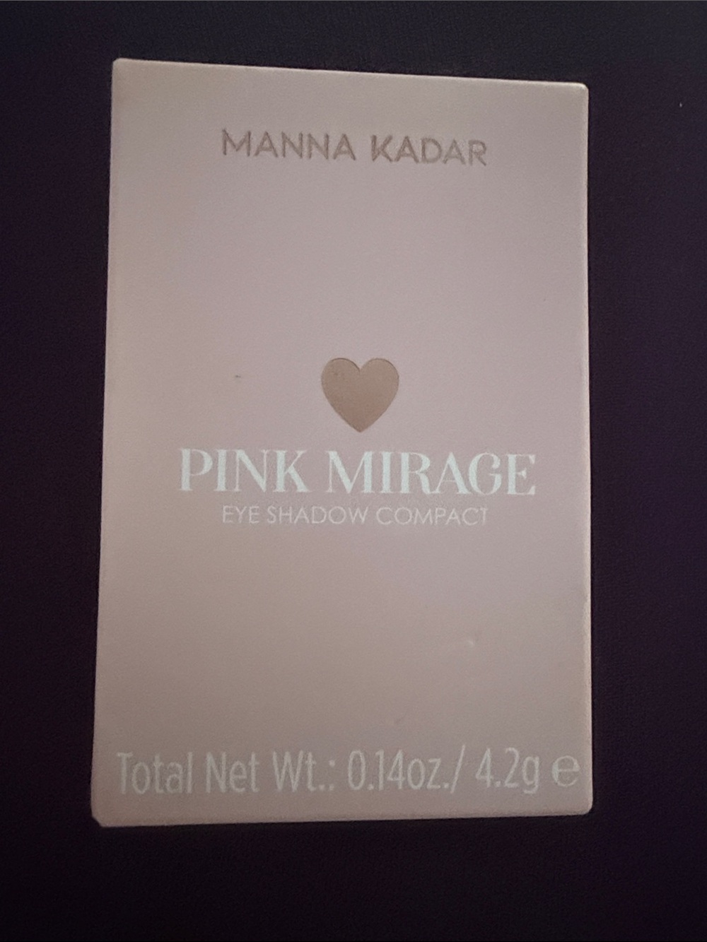 Manna Kadar Pink Mirage Eye Shadow Compact - Soft Pink